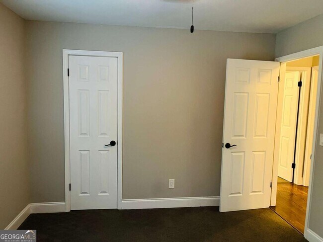 Building Photo - 2472 Ramblewood Ct