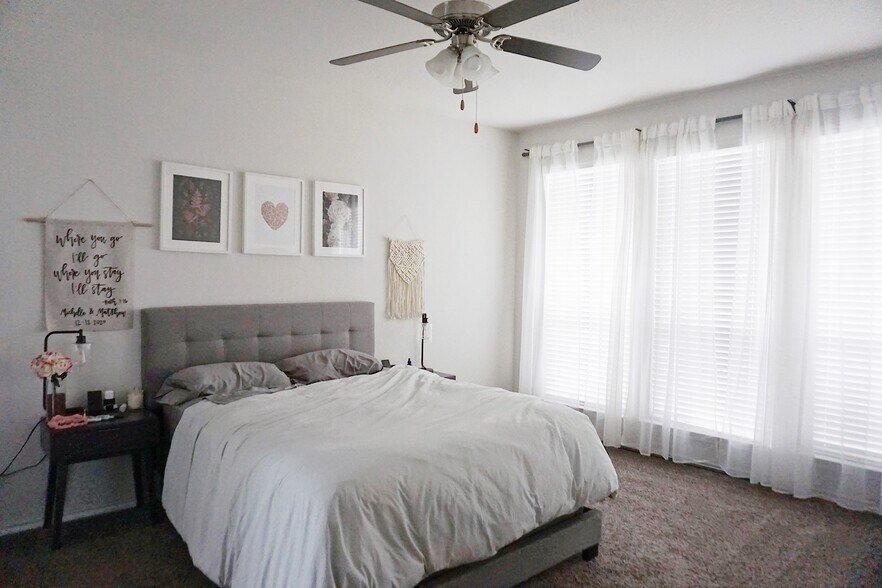 Master Bedroom - 15753 Buffalo Nickel Dr