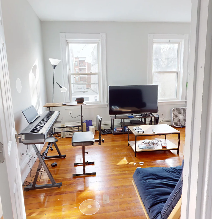 Apt #2L - 147 Columbia St