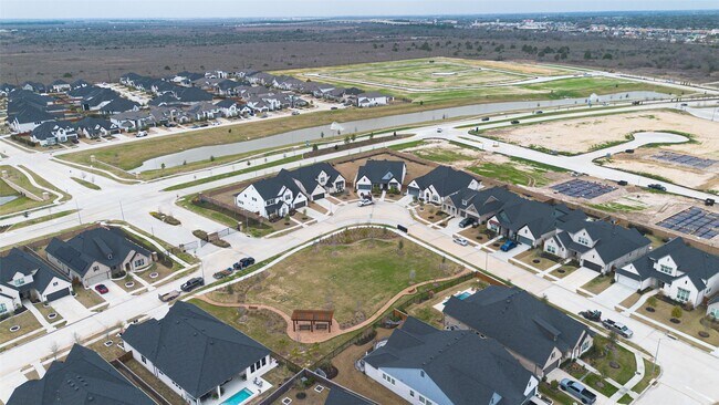 Building Photo - 14327 Vis Vw Dr