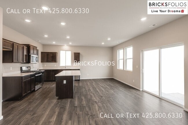 Building Photo - 1217 SW Pendleton Way