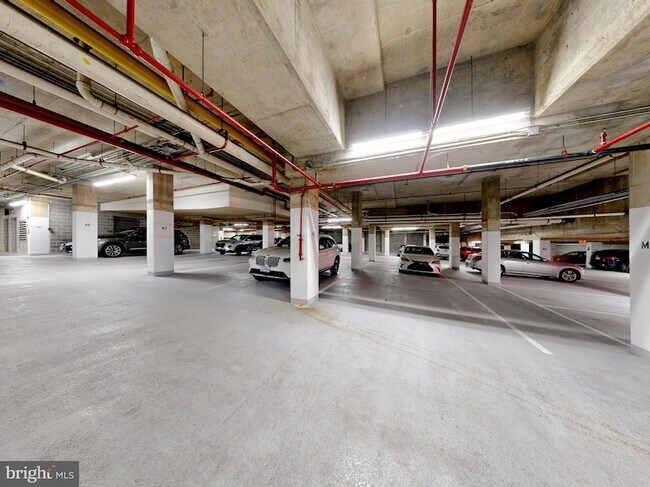 Building Photo - 1045 N Utah St