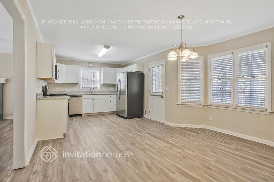 Building Photo - 400 Hardman Ct