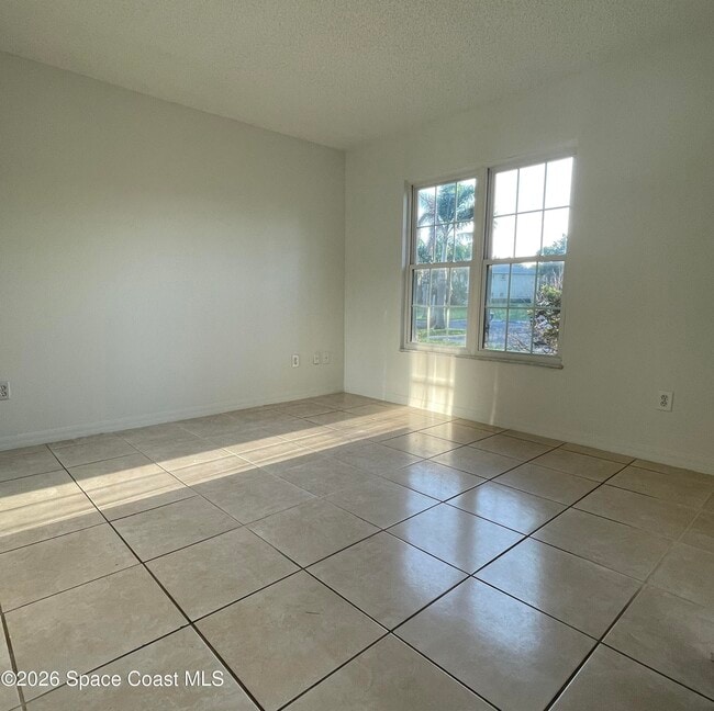 Building Photo - 1495 Malibu Cir NE