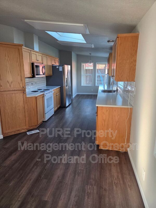 Building Photo - 32020 SE Wren Rd