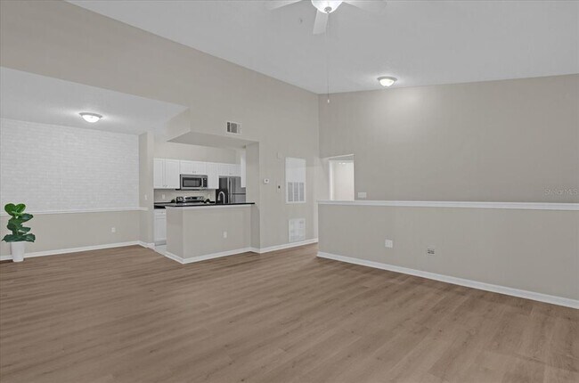 Building Photo - 14304 Fredricksburg Dr