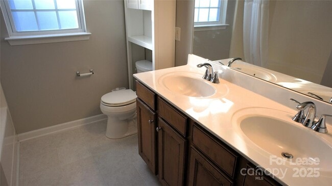 Building Photo - 12027 Stratfield Pl Cir