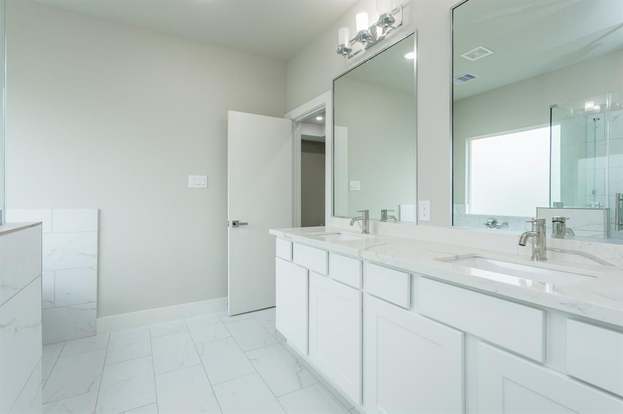 Building Photo - 4536 Sunflower St
