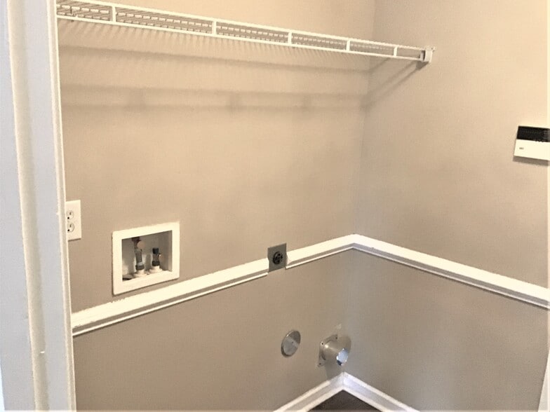 Building Photo - 1 Warbler Ct
