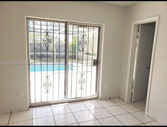 Building Photo - 3040 SW 77th Ct