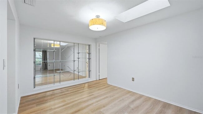 Building Photo - 1329 Nantucket Rd