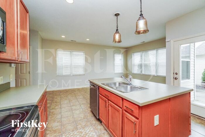 Building Photo - 5620 Cardin Blvd