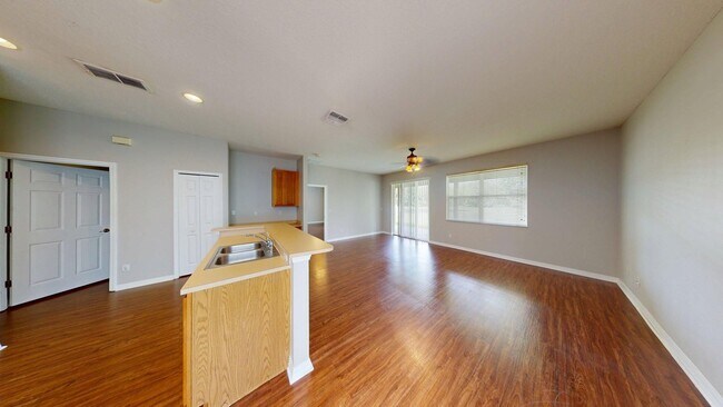 Building Photo - 4-BR 2.5 BA   AVALON PARK SOUTH