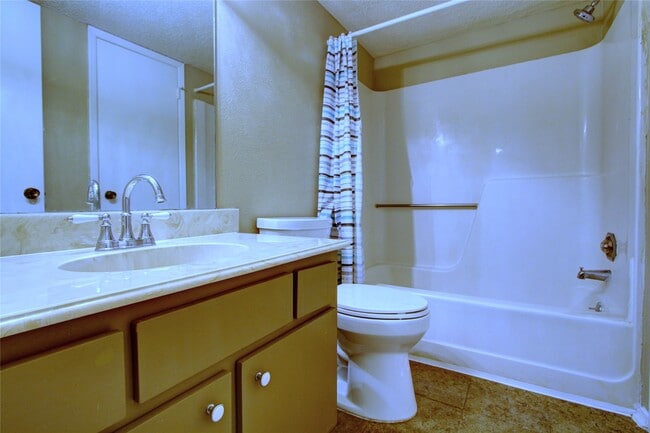 Building Photo - 12220 Copper Tree Pvt Ln