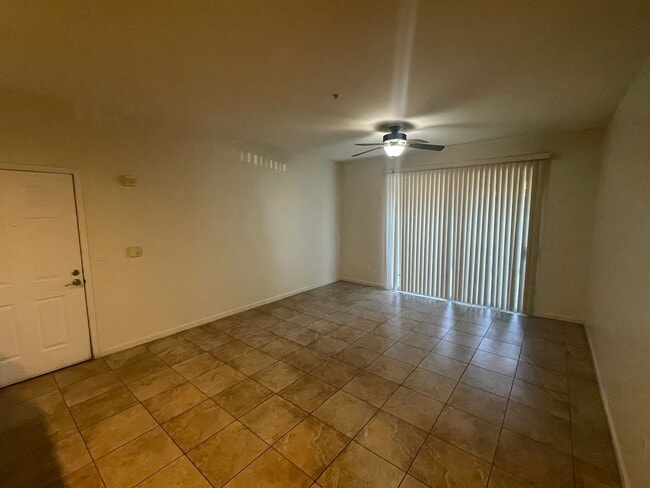 Building Photo - Beautiful Condominium in Gated Community in Canyon Crest!
