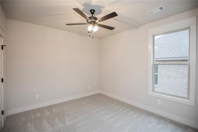 Building Photo - 1371 Padova Ave