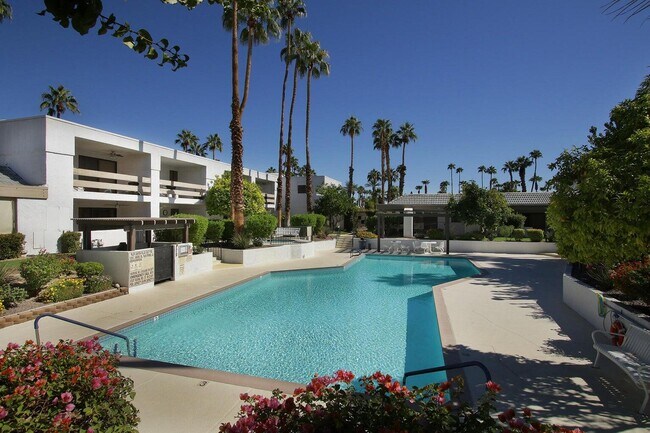Building Photo - 5301 E Waverly Dr