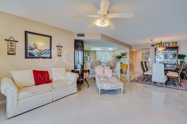 Building Photo - FURNISHED 2 Bedroom Condo in Daytona Beach...