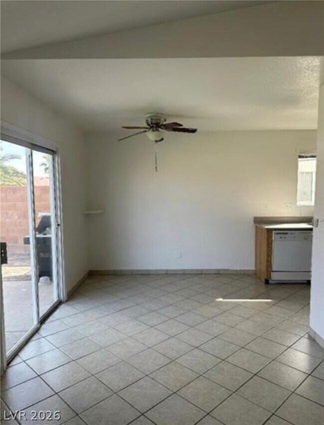 Building Photo - 3130 Flower Garden Ct
