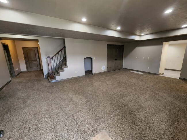 Building Photo - 11369 Hereford Ct