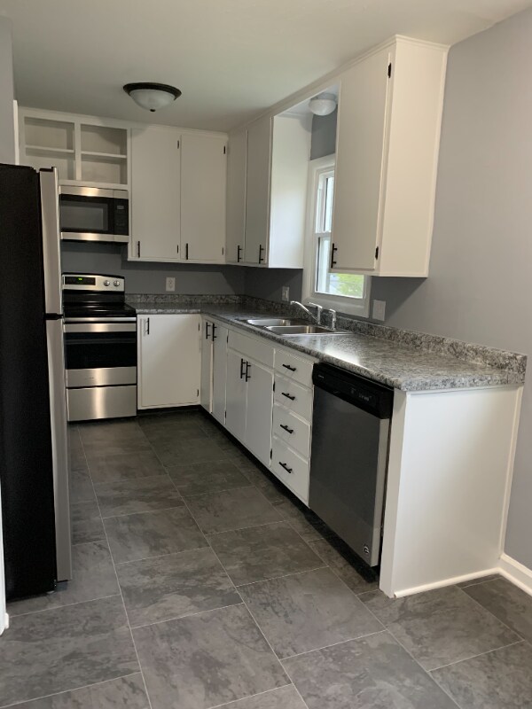 Building Photo - 6020 Birch St