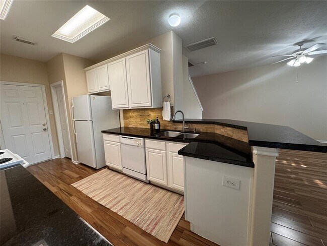 Building Photo - 75 Summer Haze Cir
