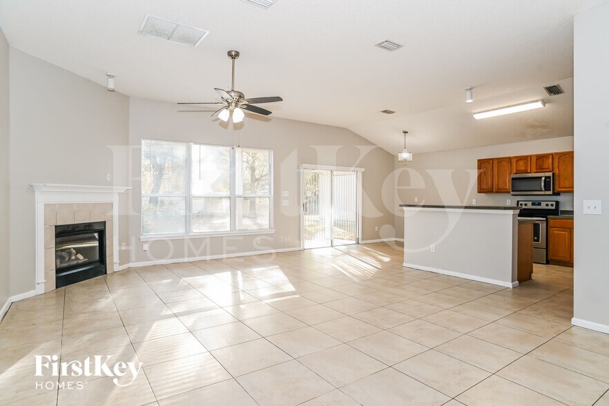 Building Photo - 887 Candlebark Dr