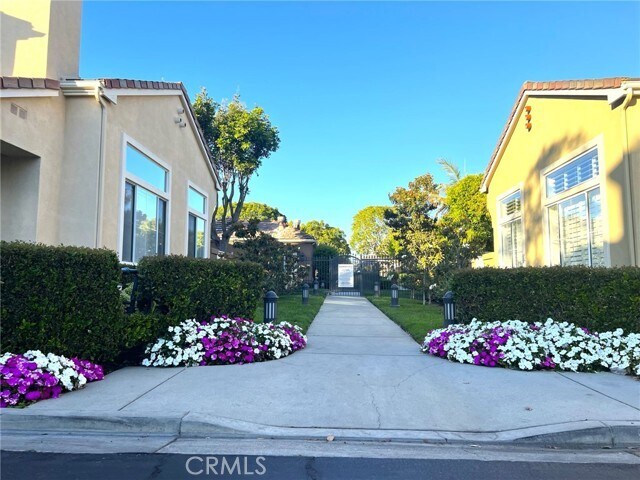 Building Photo - 29 Calvados