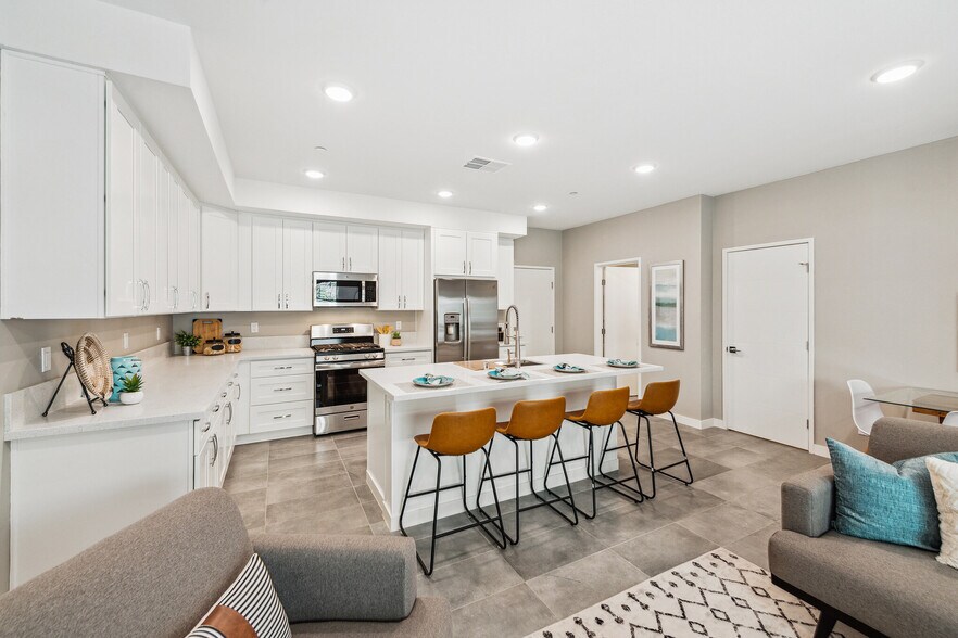 _HOM7273-11872970 - Santa Fe Heights Townhomes