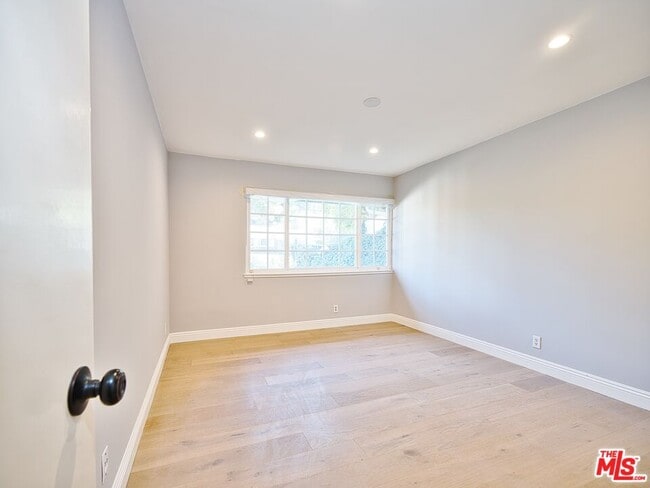 Building Photo - 4863 Don Juan Pl