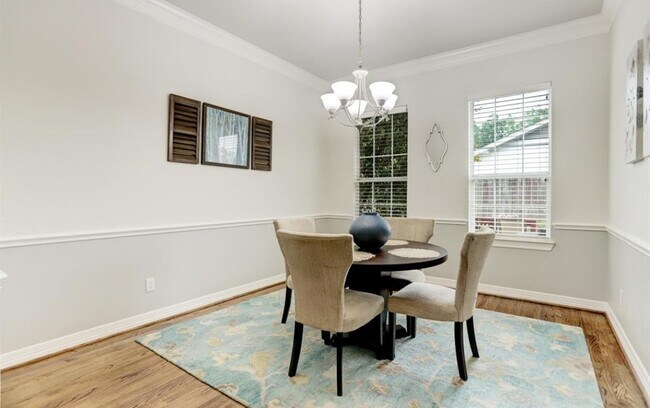 Building Photo - 1506 Shady Villa Fern