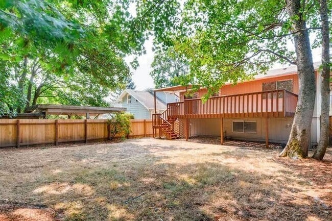 Building Photo - Gorgeous 3 Bedroom Home near Ruston Way!