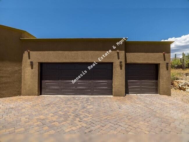 Building Photo - "Spacious Tucson Retreat with Granite Eleg...