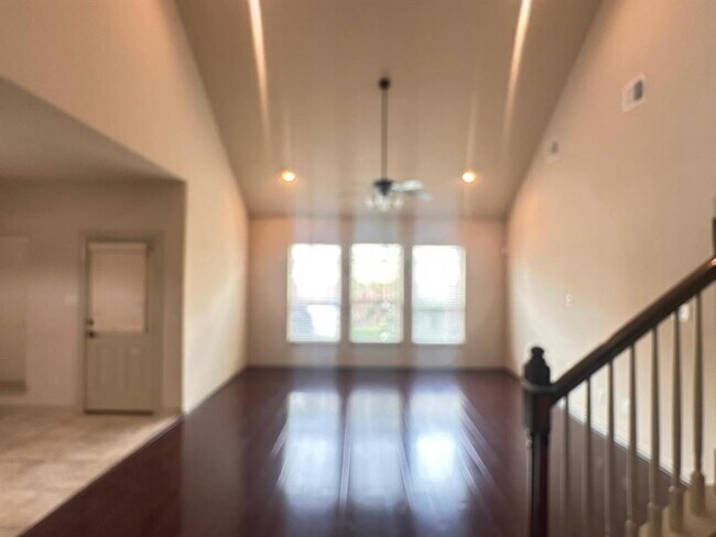 Building Photo - 2230 Argos Dr