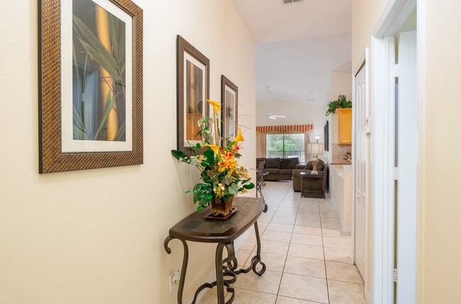 Building Photo - 2178 Royal Ridge Dr