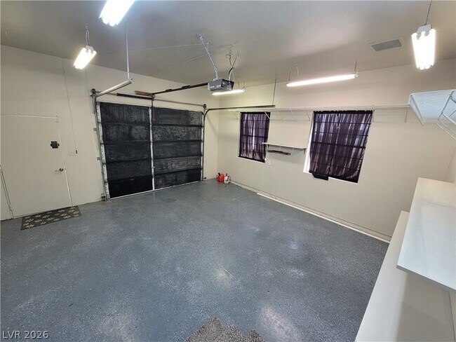 Building Photo - 1951 Jim Haworth