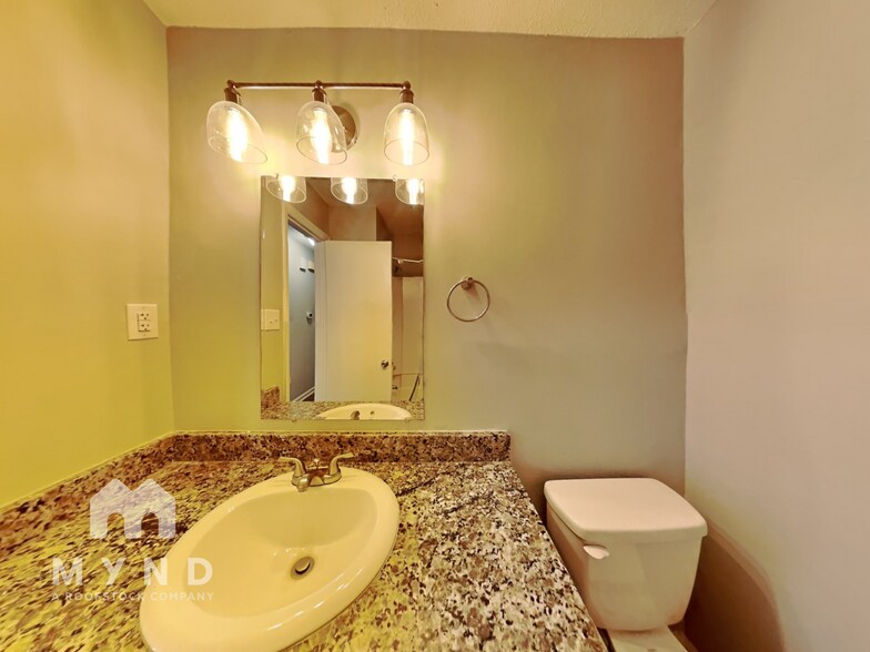 Building Photo - 3125 Cobblestone Dr