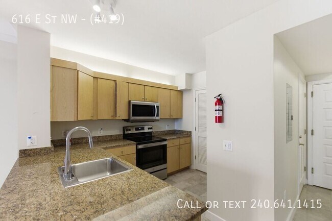 Building Photo - 616 E St NW