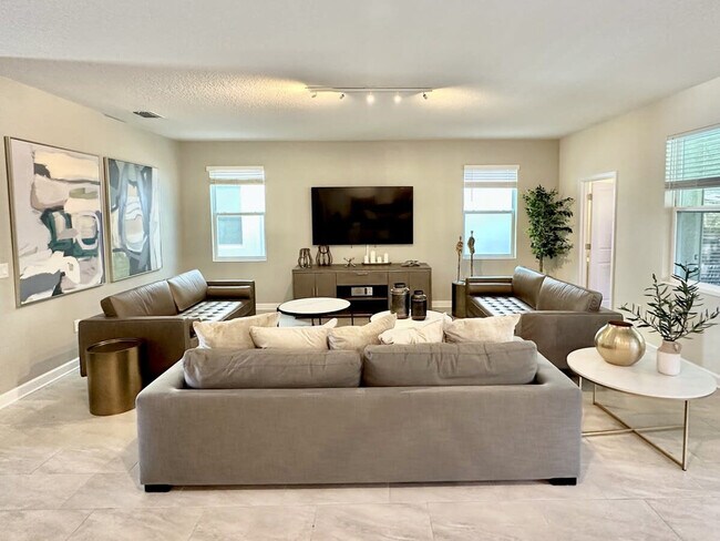 Building Photo - 2818 Storey Cove Ave