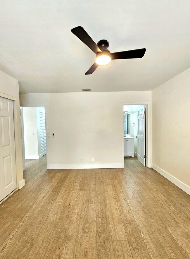 Building Photo - 4780 Orleans Ct