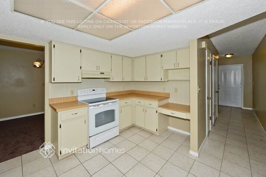 Building Photo - 407 Oriole Cir