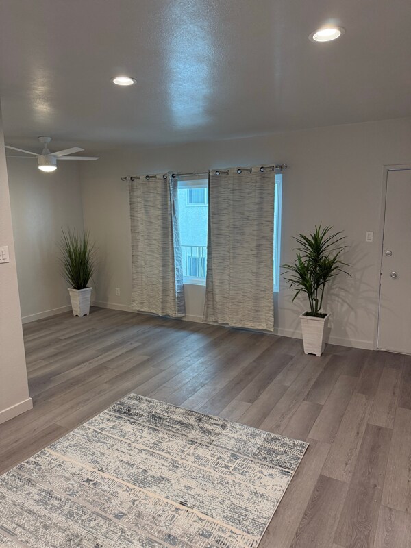 Building Photo - 3337 S Durango Ave