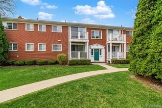 Building Photo - 487 N Eton St