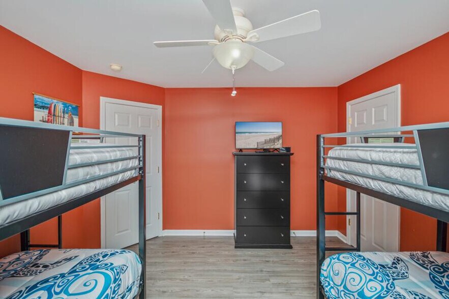 Building Photo - 255 Melody Gardens Dr