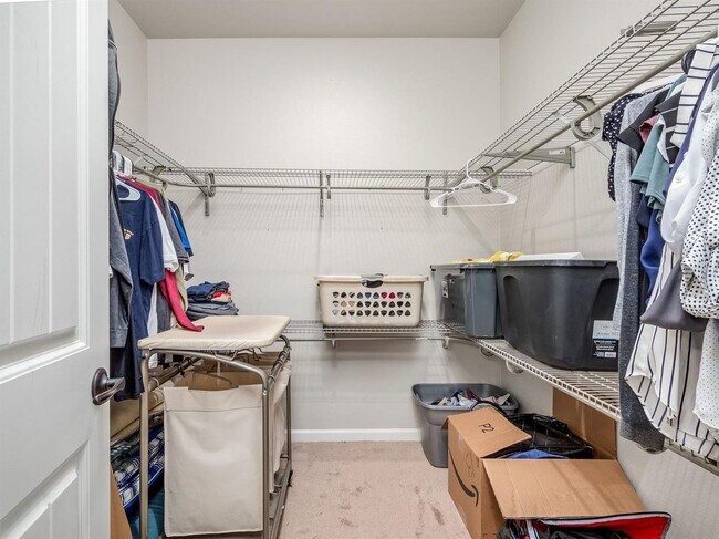 Building Photo - Newly Built 5 Bedroom Home Near Clovis East