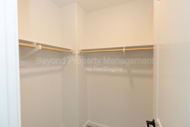Building Photo - 2126 Senita Dr