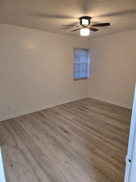 Building Photo - 8917 NW 28th Dr