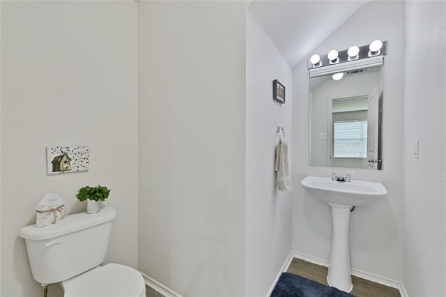 Building Photo - 520 Del Mar Dr