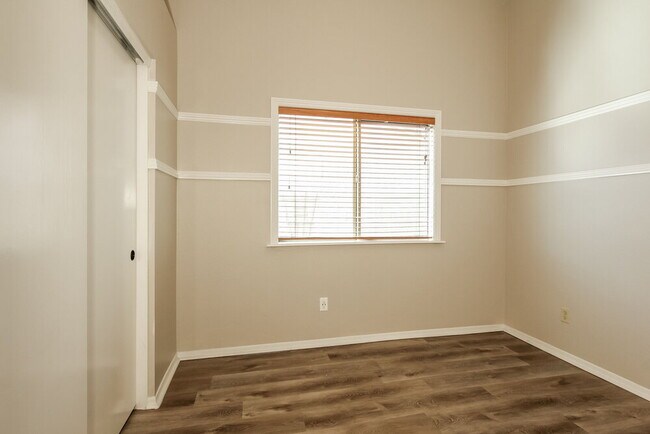 Building Photo - 11244 W Ruth Ave