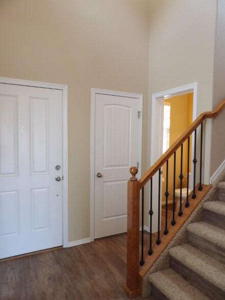 Building Photo - 1629 Rustlers Roost Dr